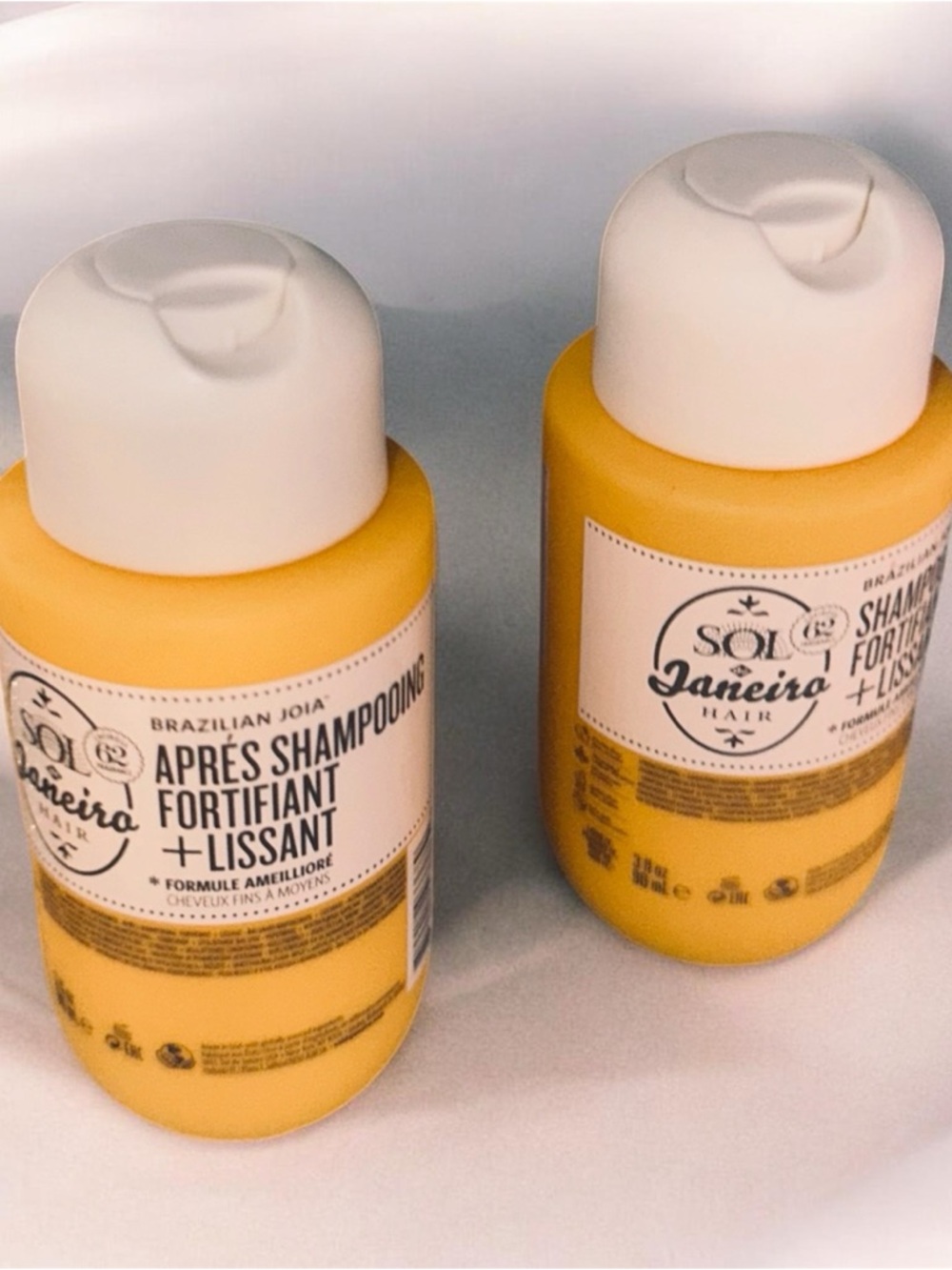 Sol de Janeiro  Hair Conditioner - and shampoo Bright Yellow Bottle